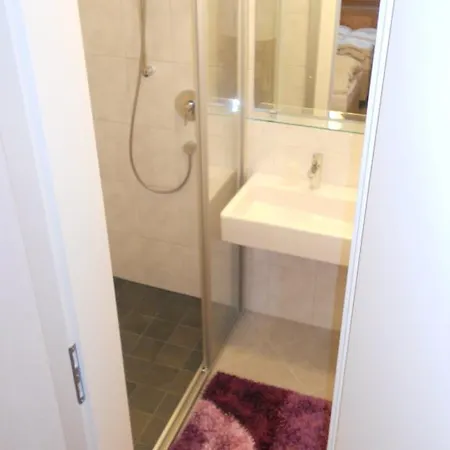 Gaestehaus Stadle Apartamento *